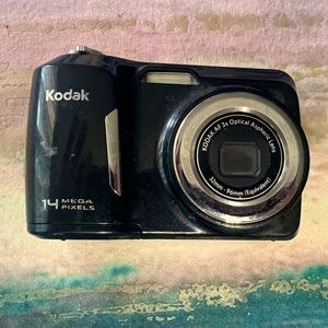 KODAK Digital Camera Black EasyShare C183 10.2 Megapixels 3.0x Optical Zoom Lens